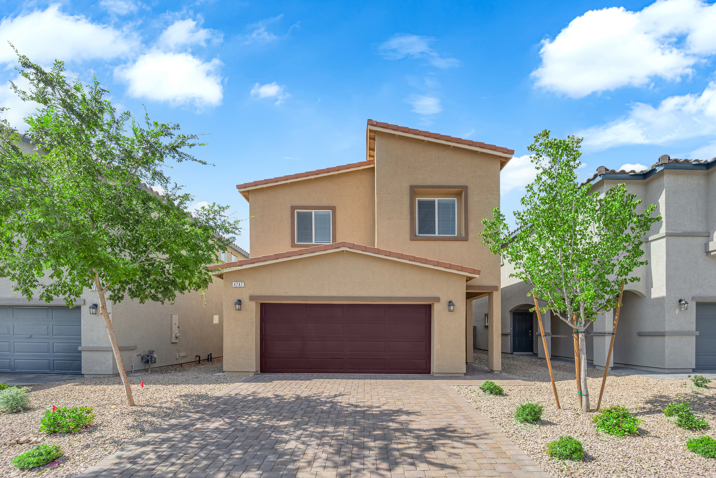 4747 Bluebird Cliffs Avenue